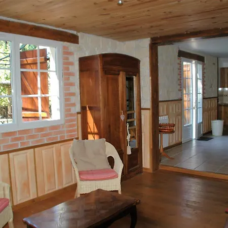 Holiday home Roussel *