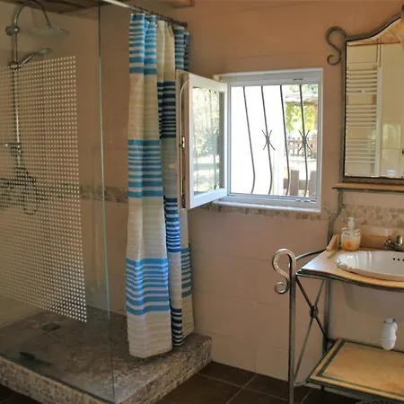 Roussel Tatil Evi Saint-Paul-dʼEspis